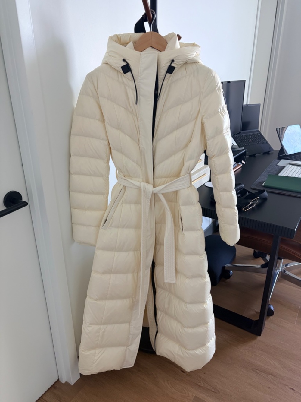 MACKAGE CALINA-R Size L - Picture 2 of 7
